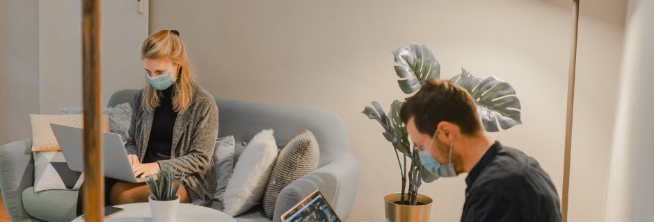 Equipe Bookshelf